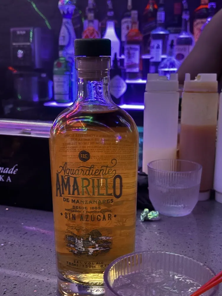 Aguardiente Amarillo de Manzanares